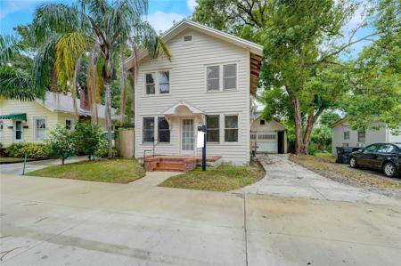 200 & 200 1/2 HIBISCUS COURT
