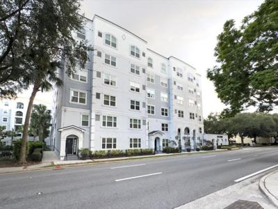 300 E SOUTH STREET