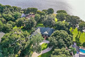 1110 N LAKESHORE BLVD