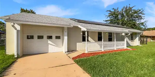 8 BLAKEPORT LANE