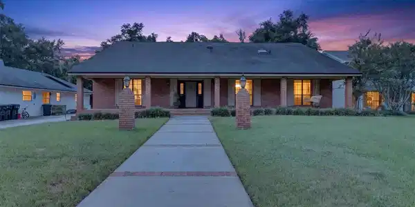 306 OAK ESTATES DRIVE
