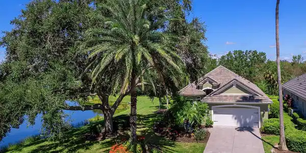 6505 OAKLAND HILLS DRIVE
