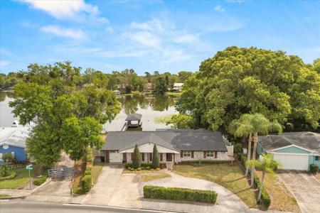 201 CEDARWOOD DRIVE