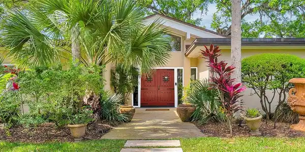 2300 N SCENIC HIGHWAY
