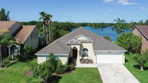 833 BAYOU VIEW