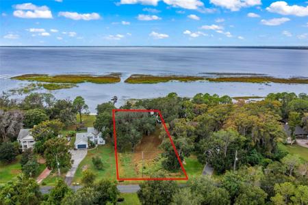 1000 OAK SHORE DR