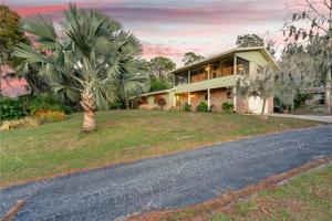 12150 LAKESHORE DRIVE