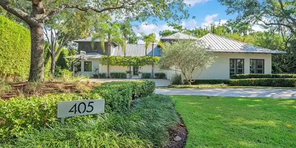 405 LAKEWOOD DRIVE