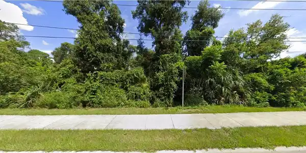 1788 E NORMANDY BOULEVARD