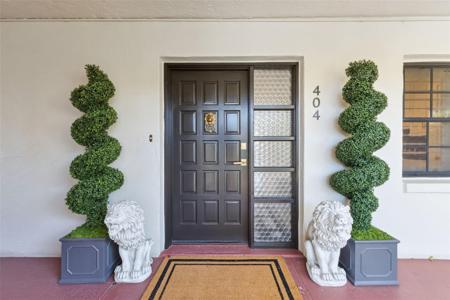 100 S INTERLACHEN AVENUE