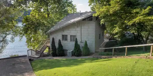 220 Spring Cove Cir