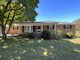 708 E Lakeside Dr