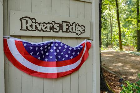 202 River Point Rd