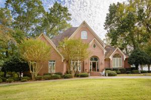 786 Ridgecliff Dr