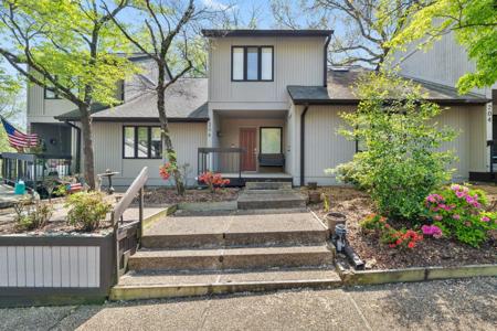 206 River Point Rd