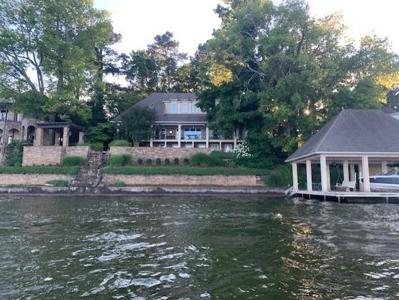 1468 Skypark Rd