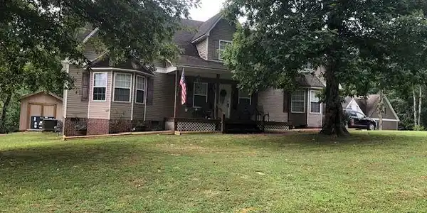 62 Shoals Overlook Dr