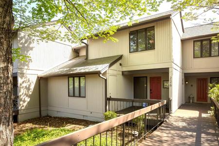 226 River Point Rd