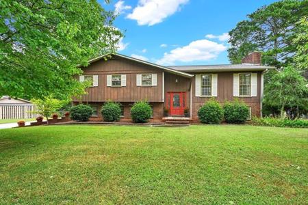 910 Brentwood Dr