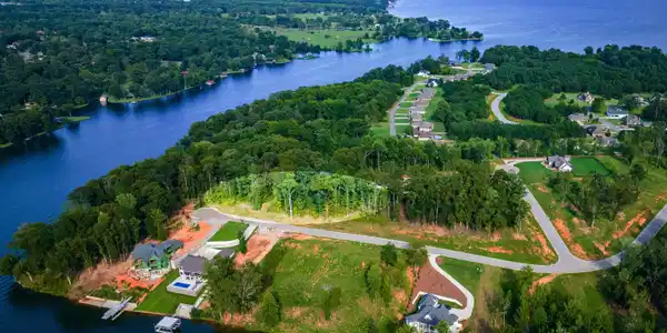 844 Bridgewater Dr