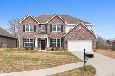 2133 Dustin Dr NE