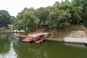 111 River Haven Dr