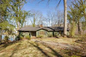 300 Ridgewood Dr