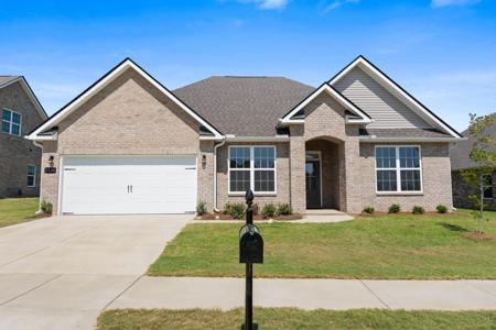 2136 Brandon Dr NE