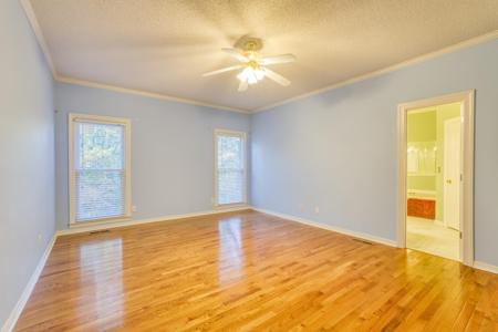 125 Harbor Close