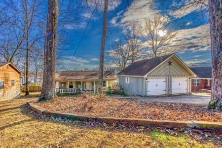 565 Lakewood Dr