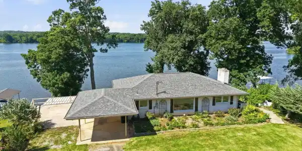 703 Carter Dr