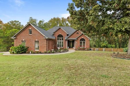 102 Reynolds Dr
