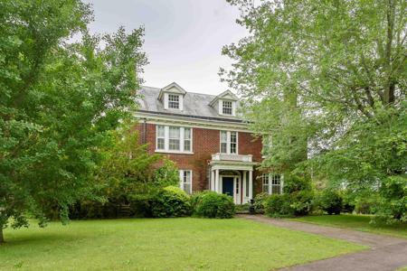 100 Gordon Dr