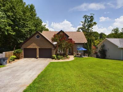 145 Hazelwood Ln