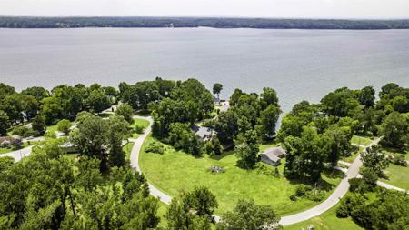 017 Aqua Vista Dr
