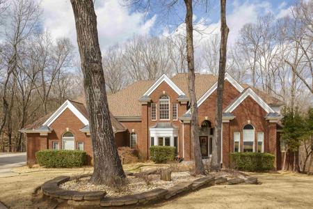 205 Ashlawn Ct