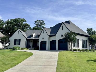 79 Crown Pointe Dr