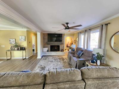 1219 Larkwood Dr