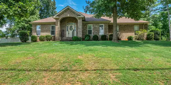 53 Ridgecliff Dr