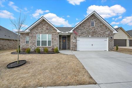 2049 Austin Dr NE