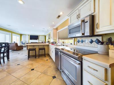 114 Lakeview Shores Dr