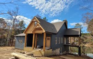 1106 Valley Dr
