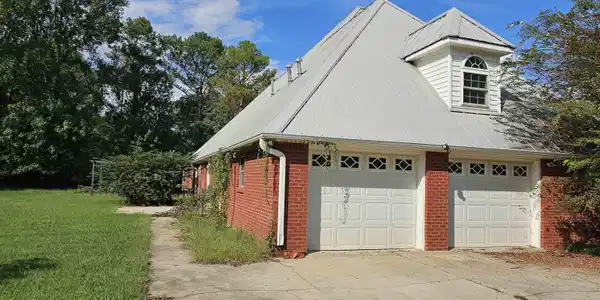 99 Clays Cir