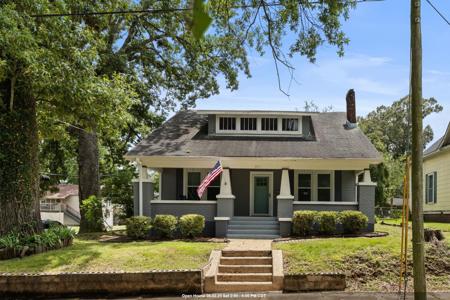 301 River Bluff Dr