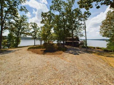 1767 Paradise Dr