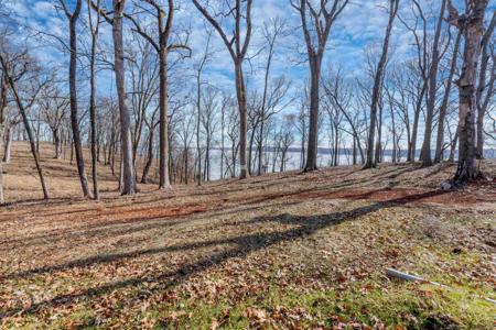 330 Highland Cove