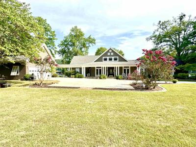 442 Longshore Dr