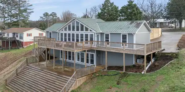 435 Carter Dr