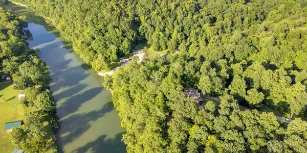 157 Shoals Overlook Dr