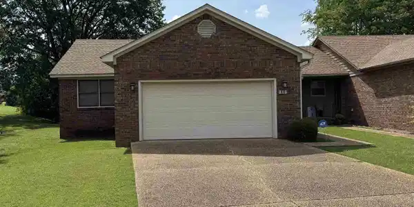 213 Williams Ct